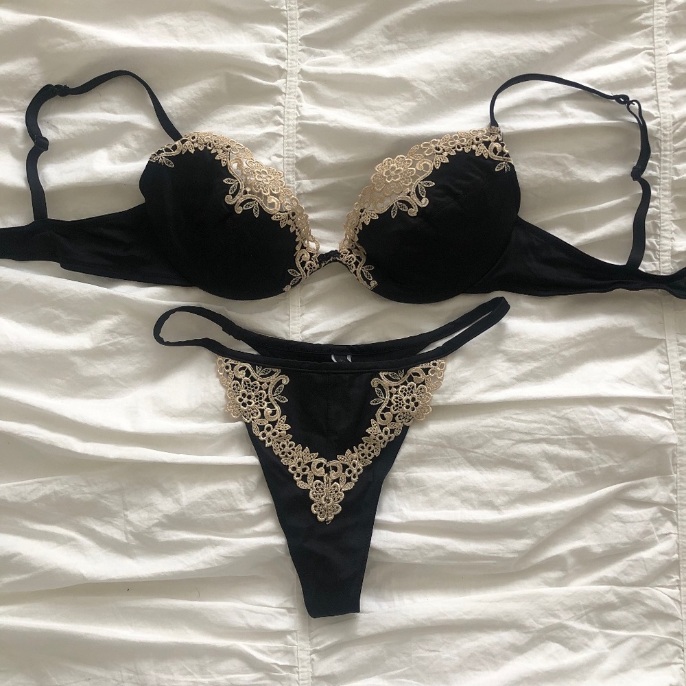 Vintage Lacey Lingerie Set by Parah